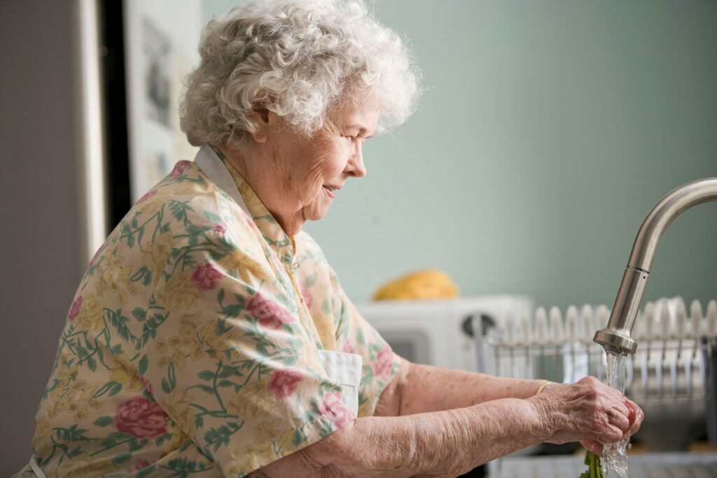 cdc-ddKBuWekZr0-unsplash Consider whether senior living is right for you.